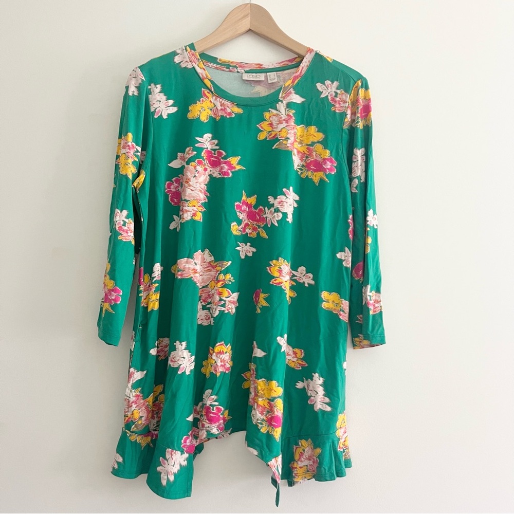 LOGO Lori Goldstein Rayon 230 Green Pink Floral Print 3/4 Sleeve Top Ruffles M